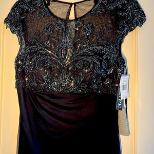 XSCAPE Womens Navy Back Lined Cap Sleeve Full-Length Eve. Gown 8 Brand New